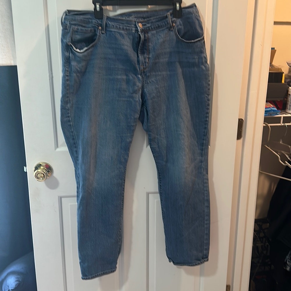 Old Navy mid-rise Curvy/Profile jeans
